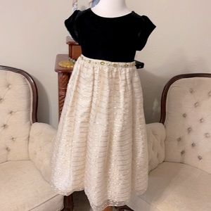 Beautiful size 5 (girl) dress